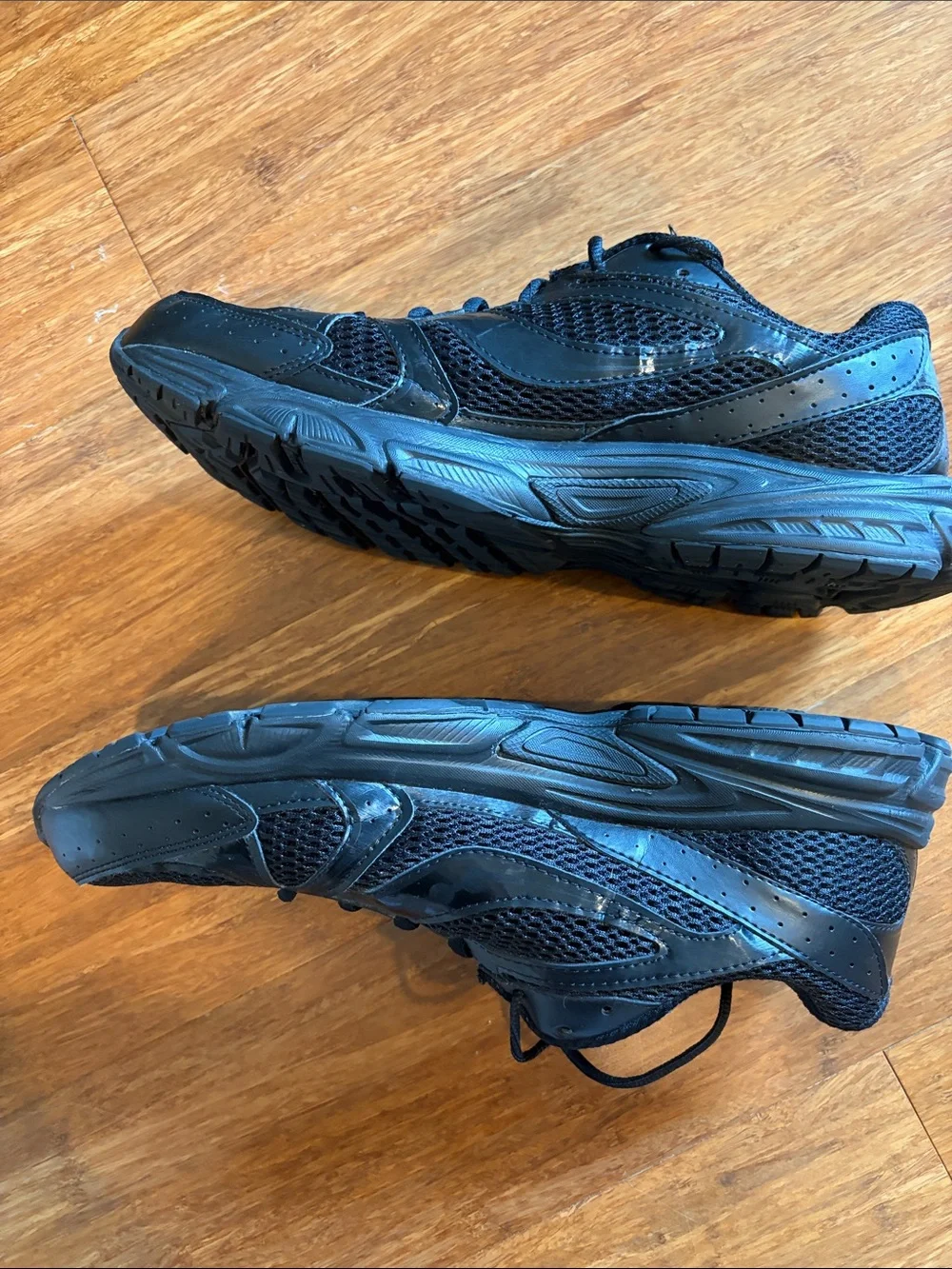 Saucony Men’s Black Athletic Mesh Running Sneakers